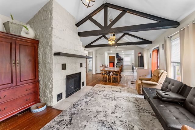 4003 Elm Street, Bettendorf, IA 52722