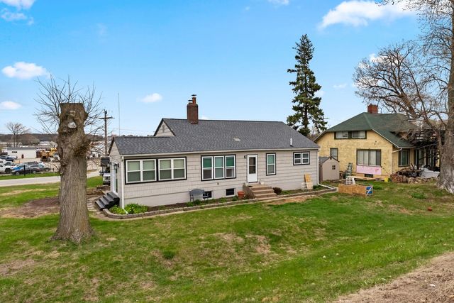 4003 Elm Street, Bettendorf, IA 52722
