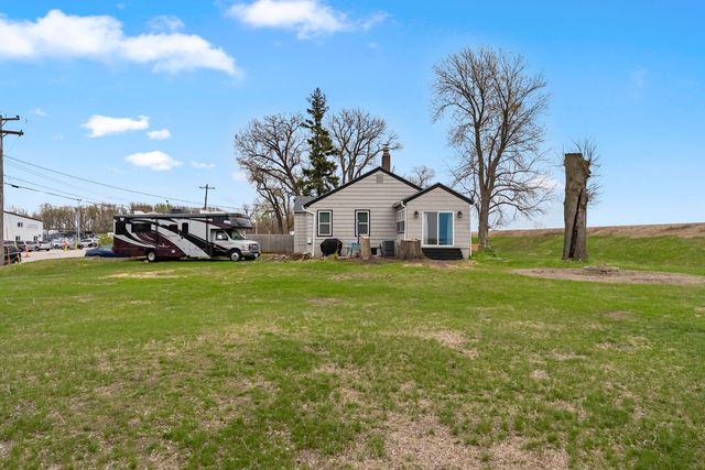 4003 Elm Street, Bettendorf, IA 52722