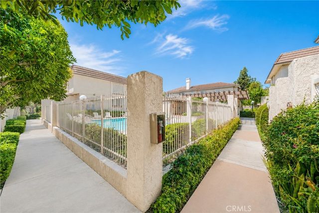 848 W Huntington 23, Arcadia, CA 91007