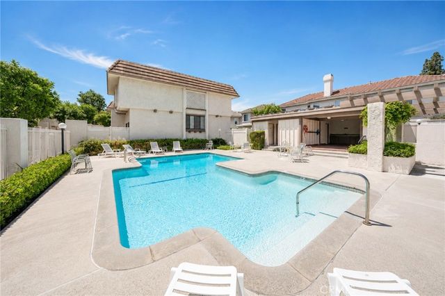 848 W Huntington 23, Arcadia, CA 91007