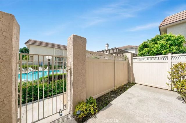 848 W Huntington 23, Arcadia, CA 91007