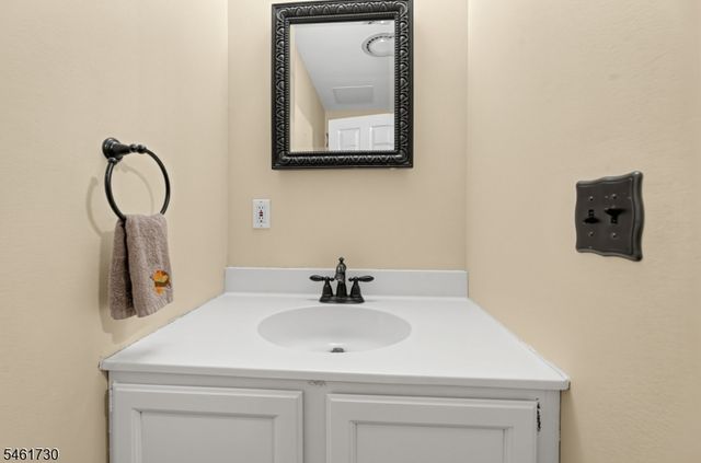 69 Brookside Rd, Randolph Twp., NJ 07869