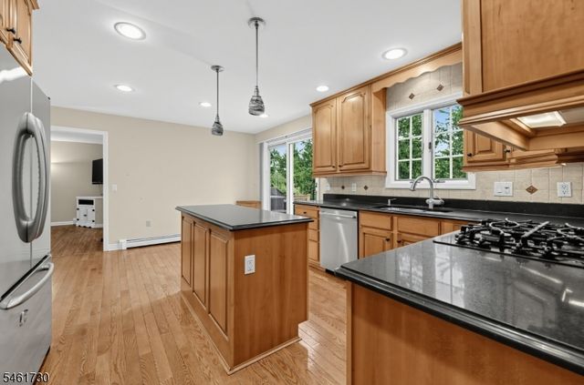 69 Brookside Rd, Randolph Twp., NJ 07869