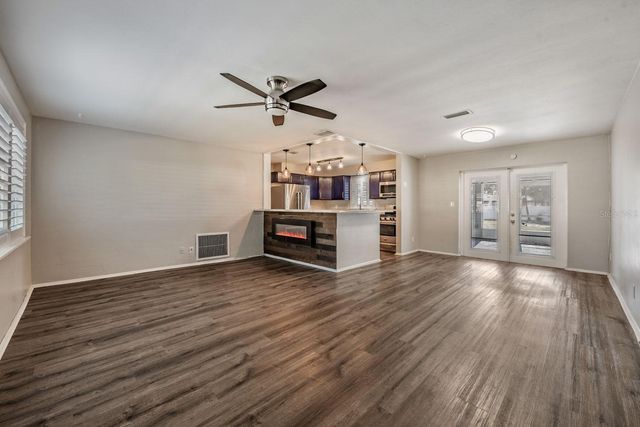 6735 23RD STREET N, St Petersburg, FL 33702