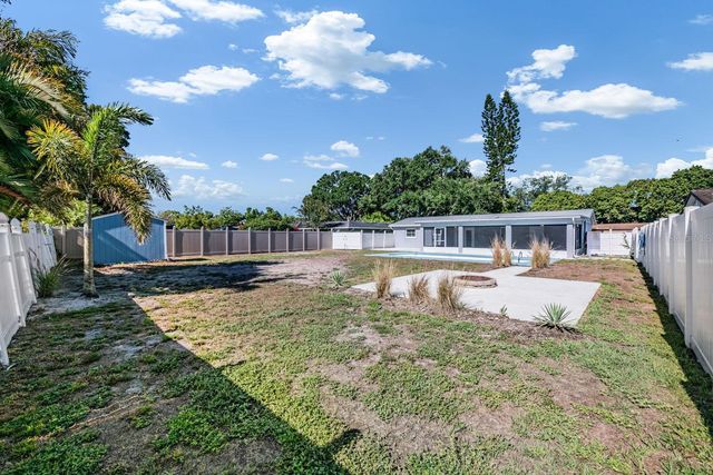 6735 23RD STREET N, St Petersburg, FL 33702