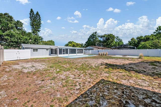 6735 23RD STREET N, St Petersburg, FL 33702