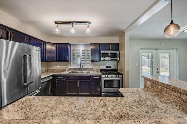 6735 23RD STREET N, St Petersburg, FL 33702