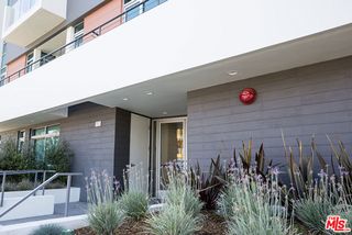 938 S ORANGE GROVE Avenue 201, Los Angeles, CA 90036