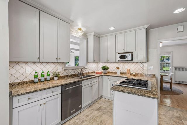 2720 Sunset Boulevard, Minneapolis, MN 55416