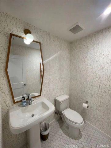 1211 Winslow Drive, Newport Beach, CA 92660