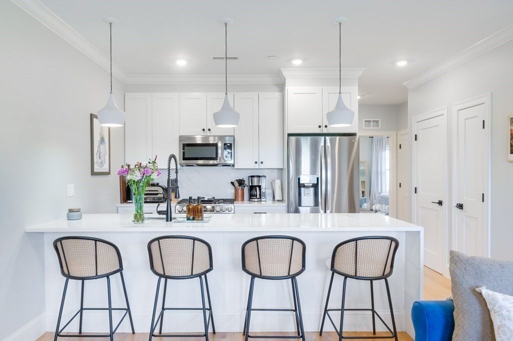 31 Boardman St 2, Boston, MA 02128