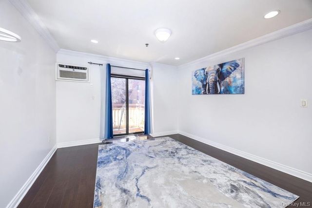 141-16 84th Drive 4B, Briarwood, NY 11435