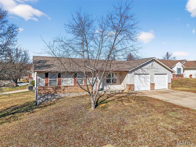 1401 Westin Drive, St Peters, MO 63303