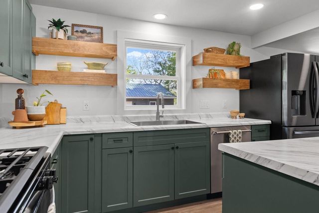 616 W MAIN STREET, Wautoma, WI 54982
