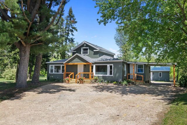 616 W MAIN STREET, Wautoma, WI 54982