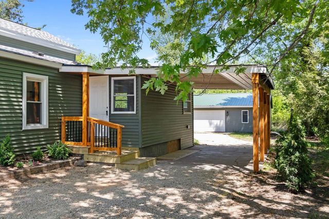 616 W MAIN STREET, Wautoma, WI 54982
