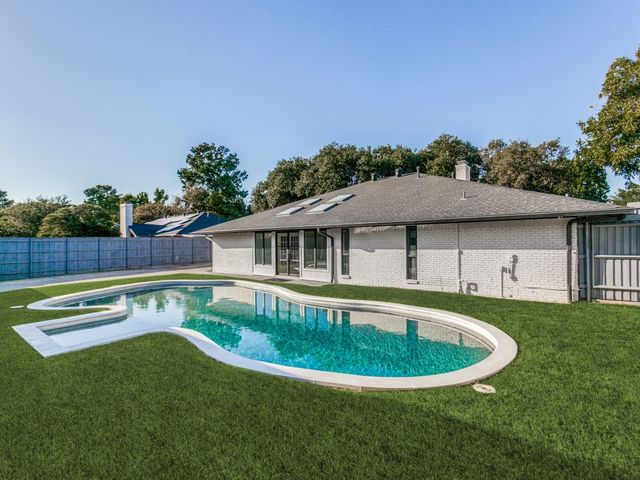 6826 Town Bluff Drive, Dallas, TX 75248