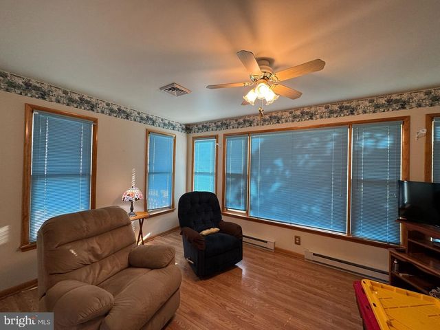 1405 WILDWOOD DR, Fallston, MD 21047