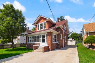 743 Jackson Street, Aurora, IL 60505