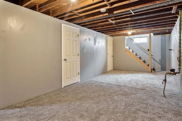 1003 E Hosmer Street, Loves Park, IL 61111