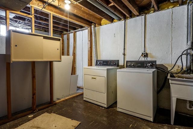 1003 E Hosmer Street, Loves Park, IL 61111