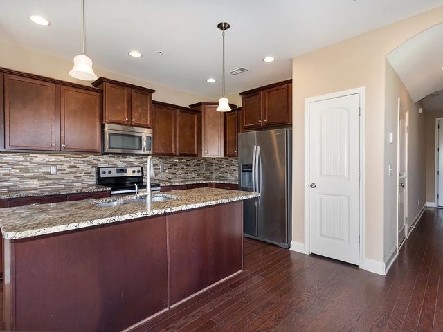 2065 Newark Ln, Thompsons Station, TN 37179