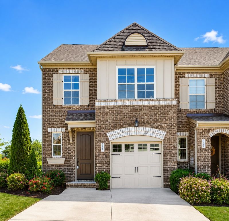 2065 Newark Ln, Thompsons Station, TN 37179