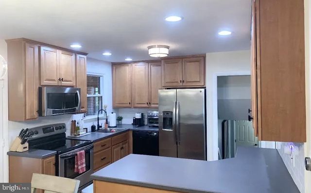 1254 FAUN RD, Wilmington, DE 19803