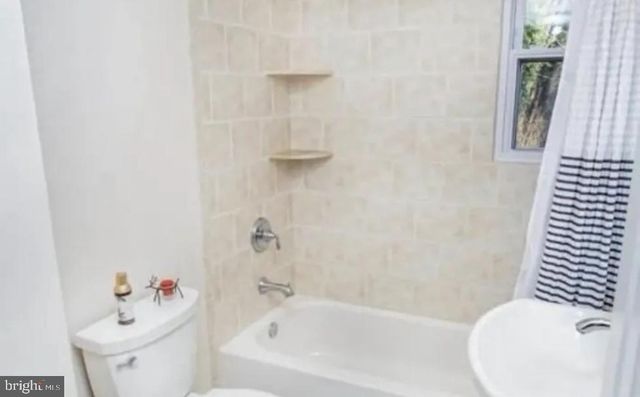 1254 FAUN RD, Wilmington, DE 19803