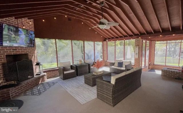 1254 FAUN RD, Wilmington, DE 19803