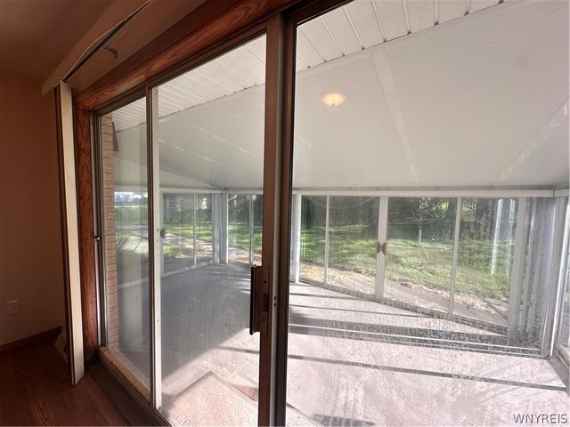37 Brian Lane, West Seneca, NY 14224
