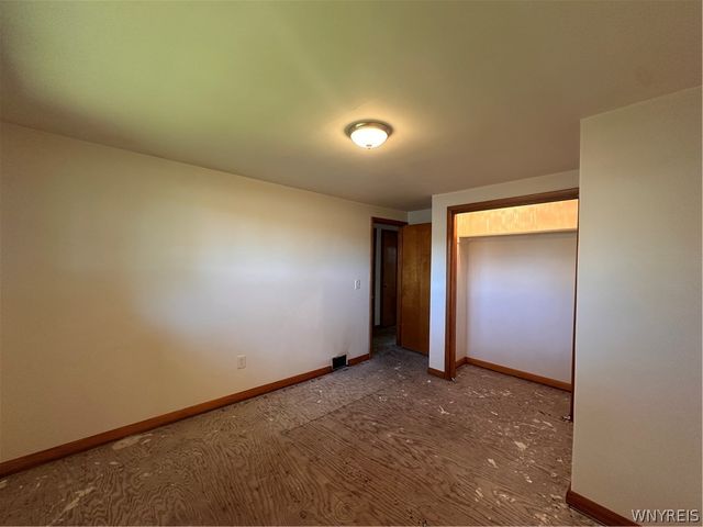 37 Brian Lane, West Seneca, NY 14224