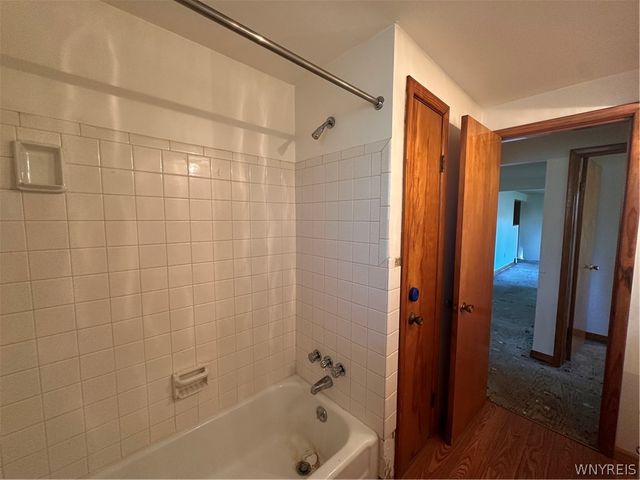 37 Brian Lane, West Seneca, NY 14224
