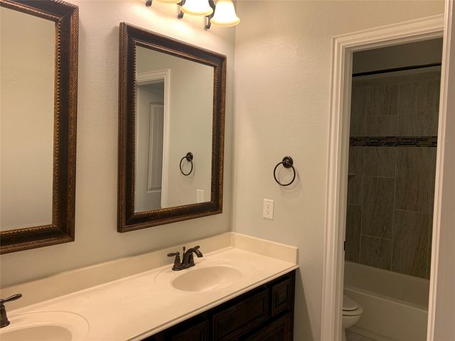 437 Mistflower Springs DR, Leander, TX 78641