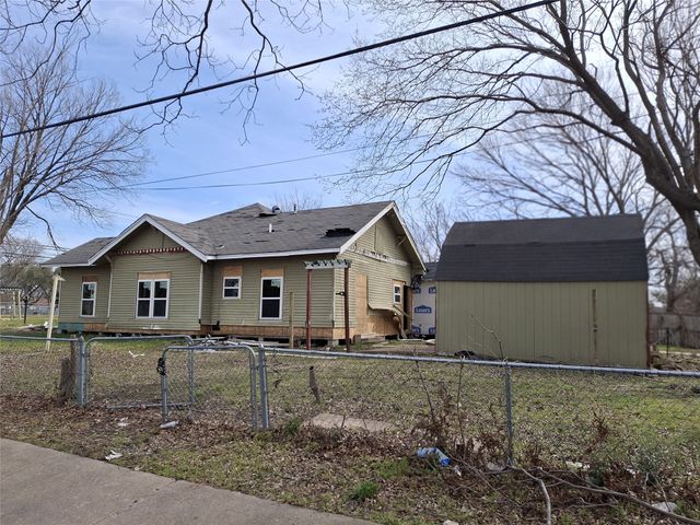 302 Newsom Road, Mesquite, TX 75149
