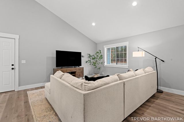 1060 Chicago Drive, Blue Lake Twp, MI 49461