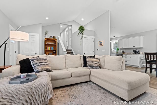 1060 Chicago Drive, Blue Lake Twp, MI 49461