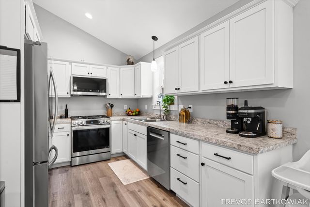 1060 Chicago Drive, Blue Lake Twp, MI 49461