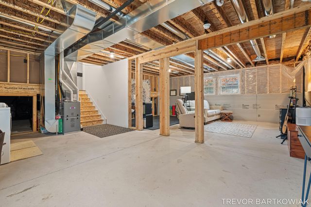 1060 Chicago Drive, Blue Lake Twp, MI 49461