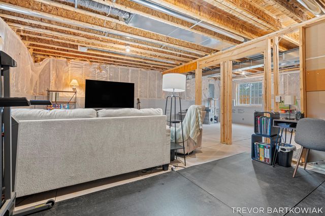 1060 Chicago Drive, Blue Lake Twp, MI 49461