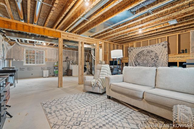 1060 Chicago Drive, Blue Lake Twp, MI 49461