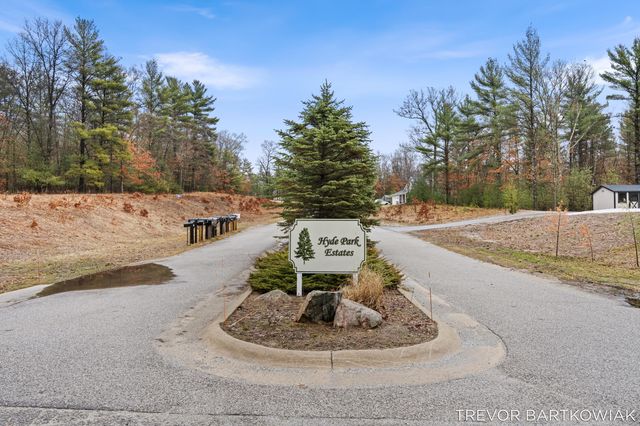 1060 Chicago Drive, Blue Lake Twp, MI 49461