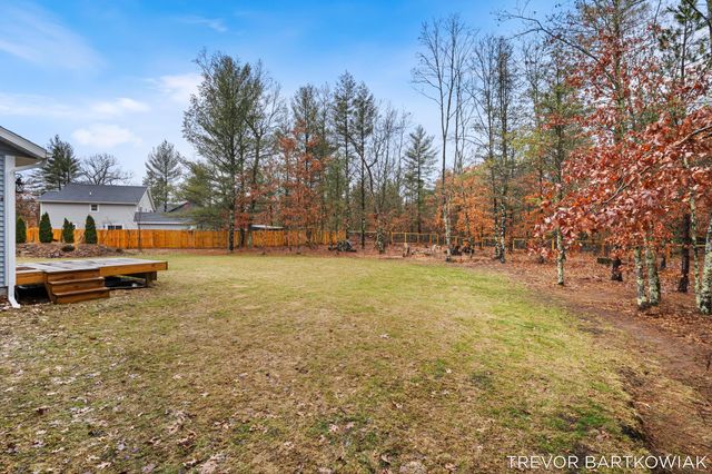 1060 Chicago Drive, Blue Lake Twp, MI 49461