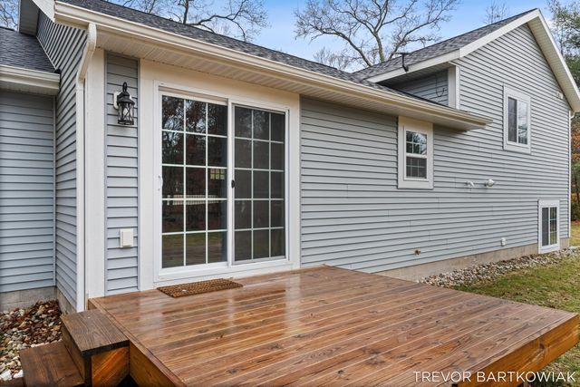 1060 Chicago Drive, Blue Lake Twp, MI 49461