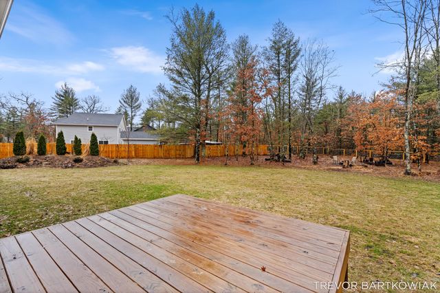 1060 Chicago Drive, Blue Lake Twp, MI 49461