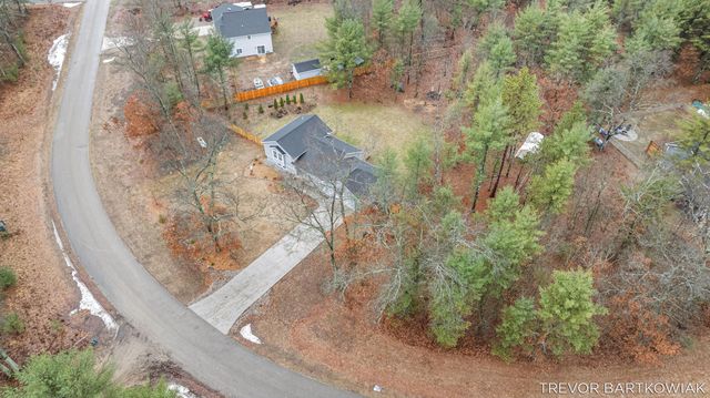 1060 Chicago Drive, Blue Lake Twp, MI 49461