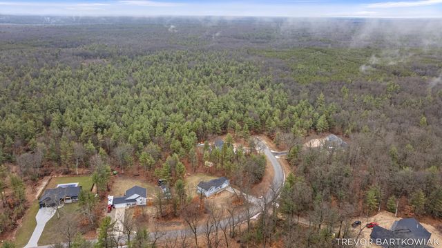 1060 Chicago Drive, Blue Lake Twp, MI 49461