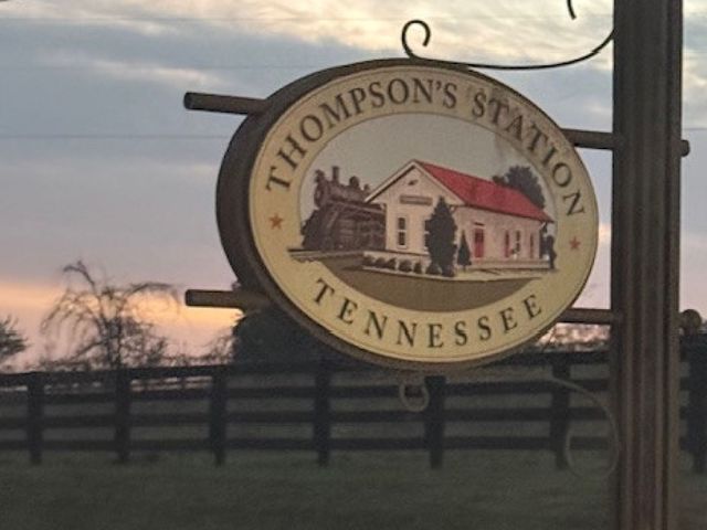 3544 Burgate Trl, Thompsons Station, TN 37179