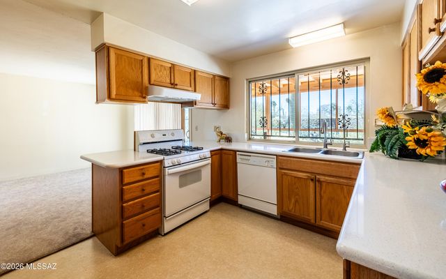 1420 S Corsica Place, Tucson, AZ 85748